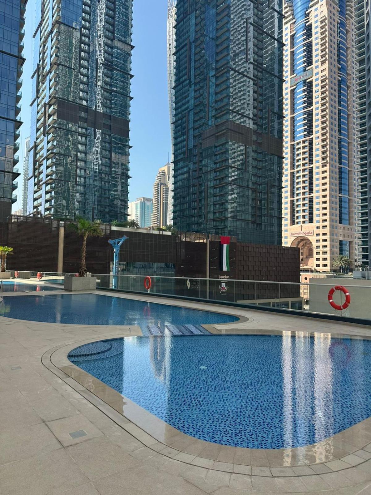 Apartment Spacious 1 Bhk In Marina Heights Dubai